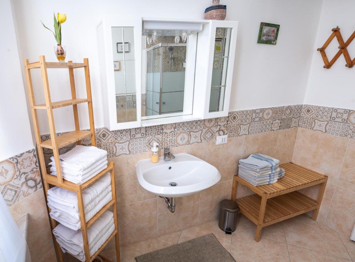 La Magnolia Bed & Breakfast ลีวอร์โน ภายนอก รูปภาพ