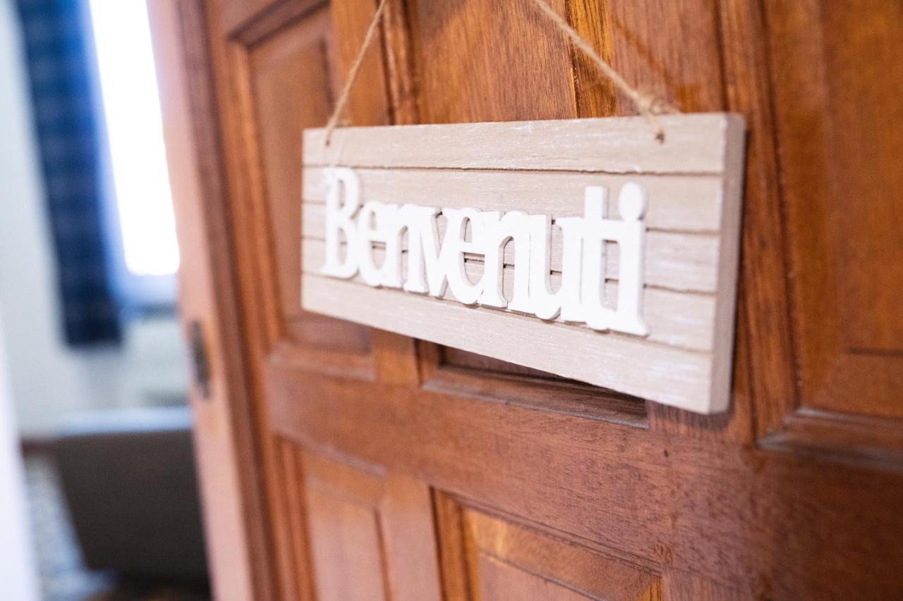 La Magnolia Bed & Breakfast ลีวอร์โน ภายนอก รูปภาพ